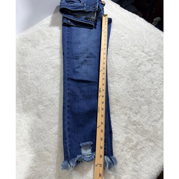 Risen Button fly Jeans Waist 29 Size 9 Distressed Raw Hem Pre-loved Excellent - Picture 4 of 7